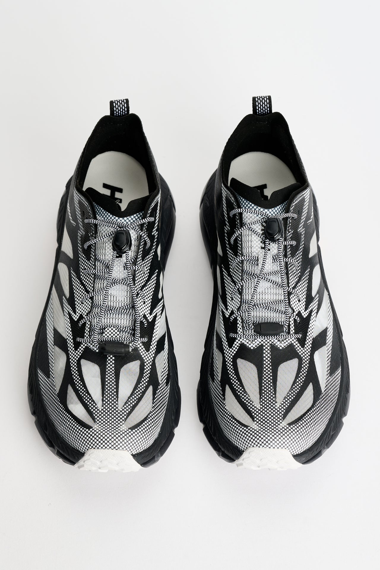 HOKA U Mafate Speed 4 Lite TS Black / White