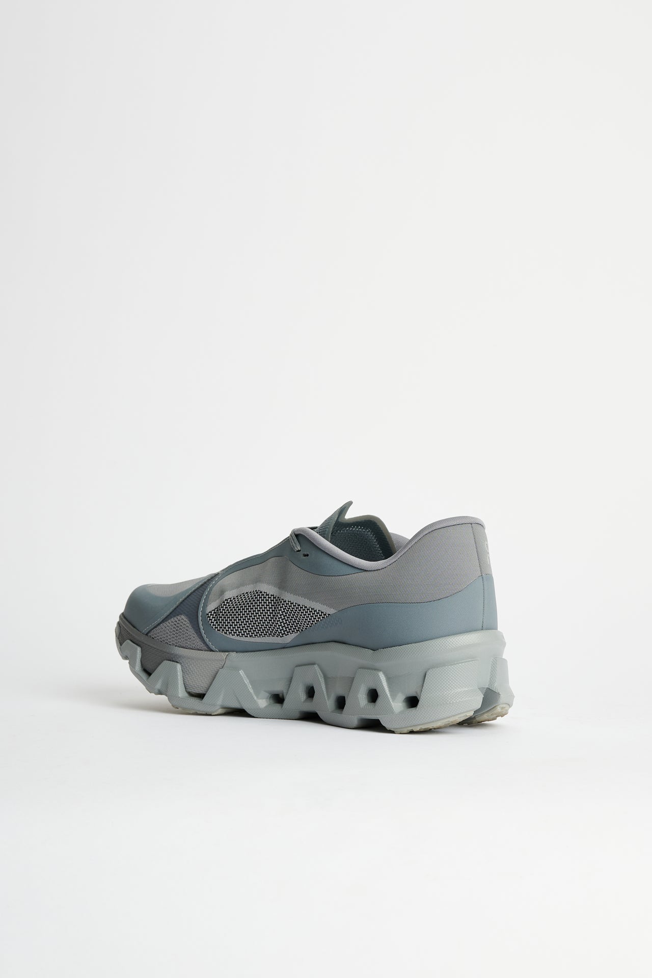 On Cloudmonster Hyper PAF 1 M Phantom / Apollo