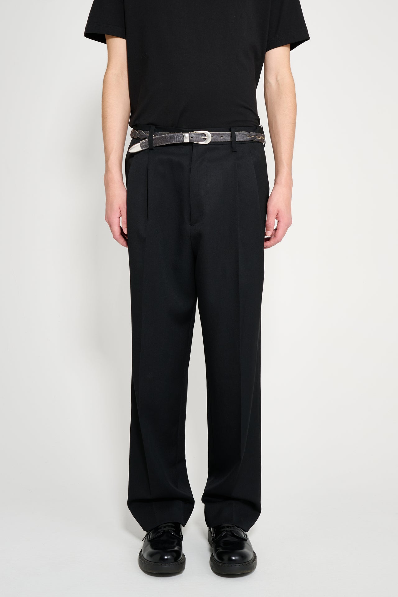 ssstein Two Tuck Easy Trousers Black