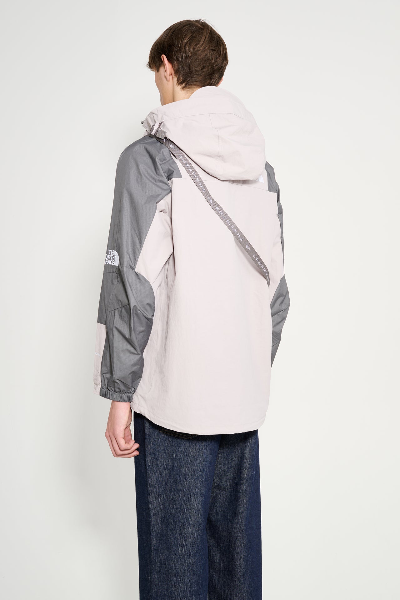 The North Face Lightweight Anorak Jacket Moonstone Grey / Smoked Pearl