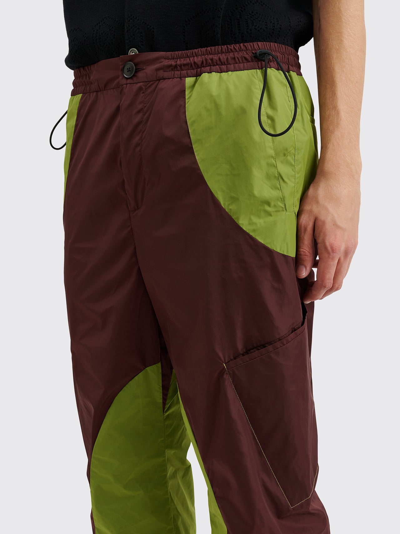TRÈS BIEN everywear Tech Panelled Trousers Nylon Burgundy / Green