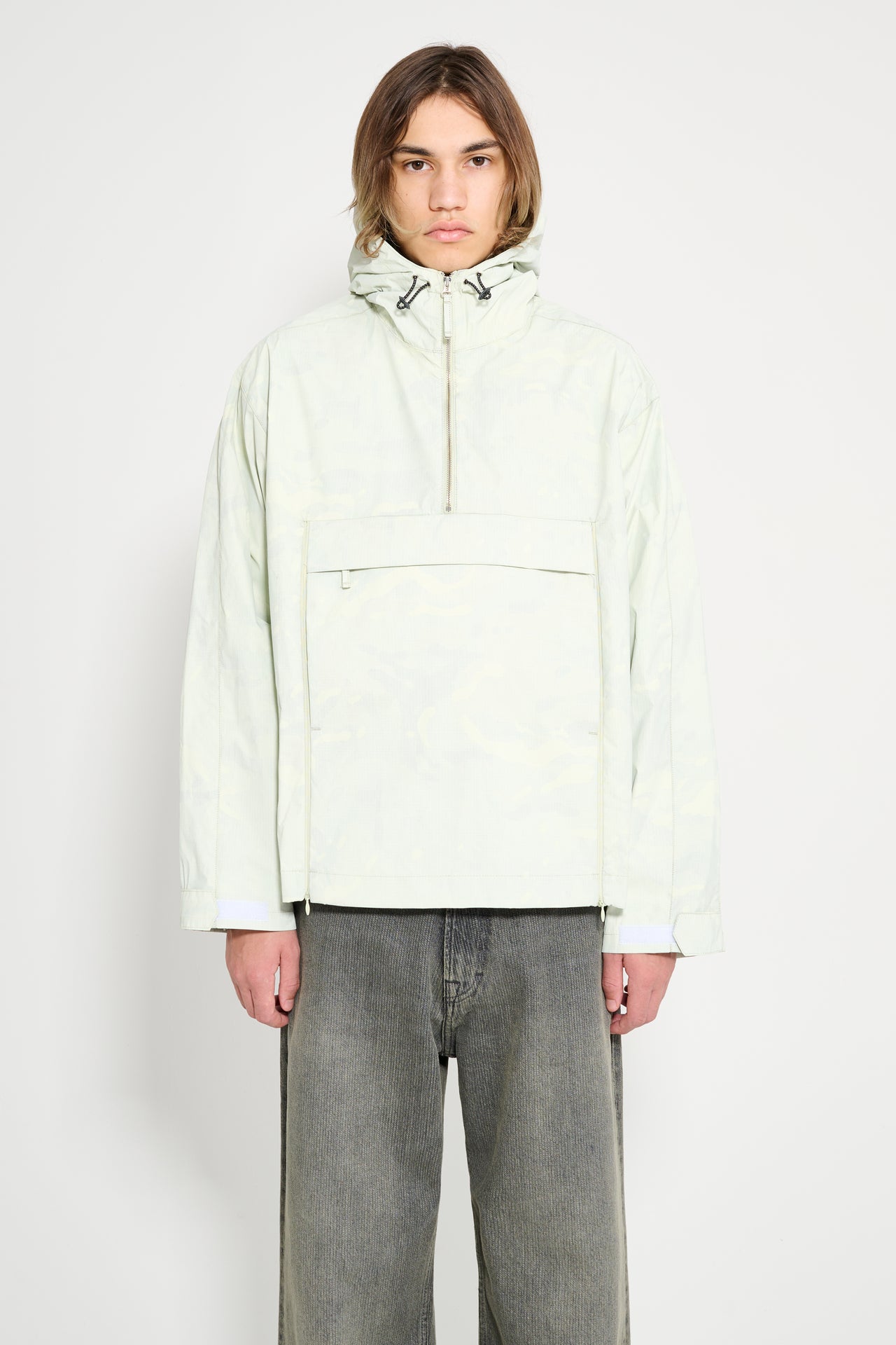 Très Bien Replayed Anorak Resin Coated Camouflage Green